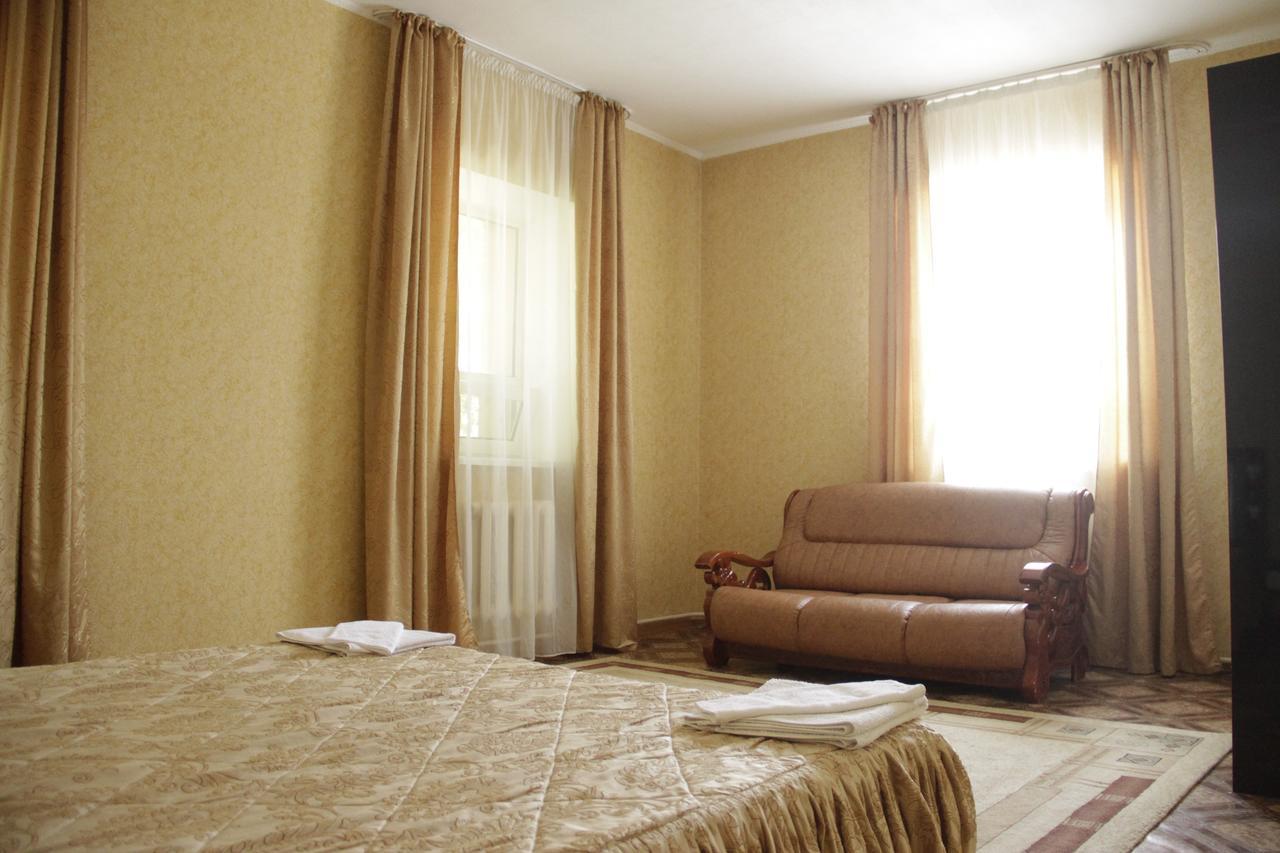 Inn Sofia 阿斯坦纳 外观 照片